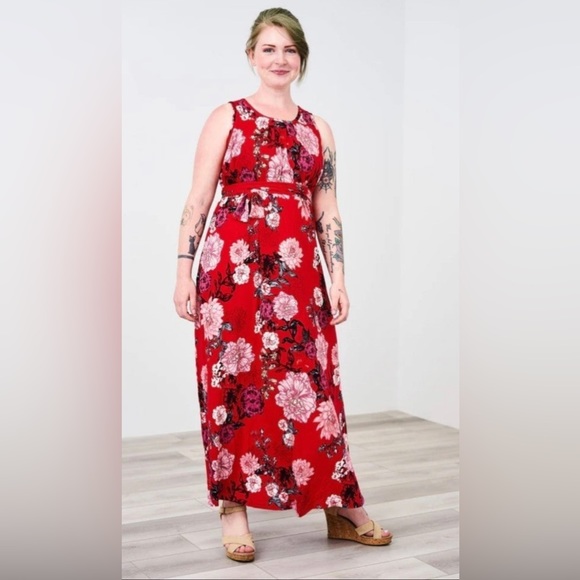 Latched Mama ruby peony floral nursing maxi - Picture 5 of 5